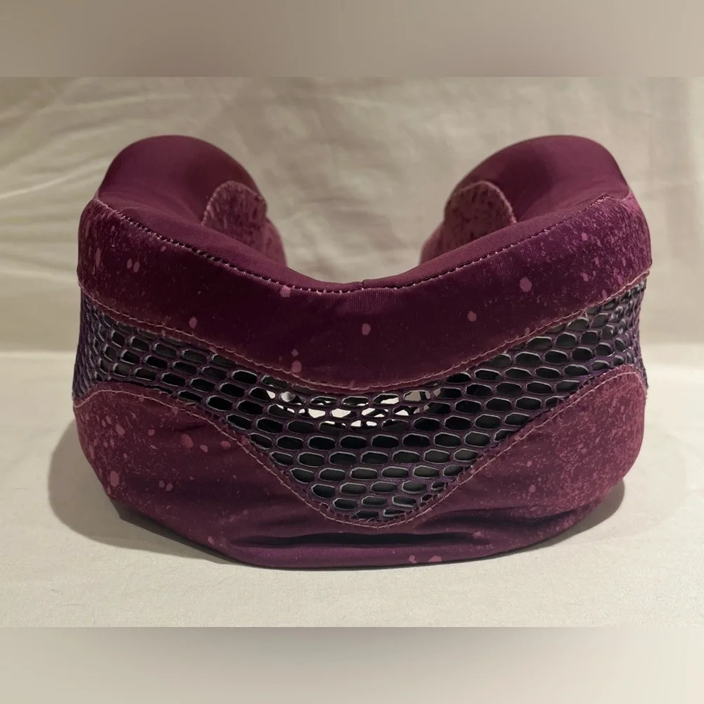 Cabeau Evolution Cool Memory Foam Travel Neck Pillow - Picture 5 of 8